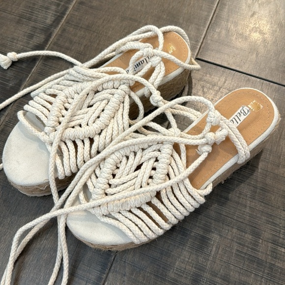BELLAMICA BRAIDED SUMMER SANDALS SIZE 8 (38) - Picture 9 of 17